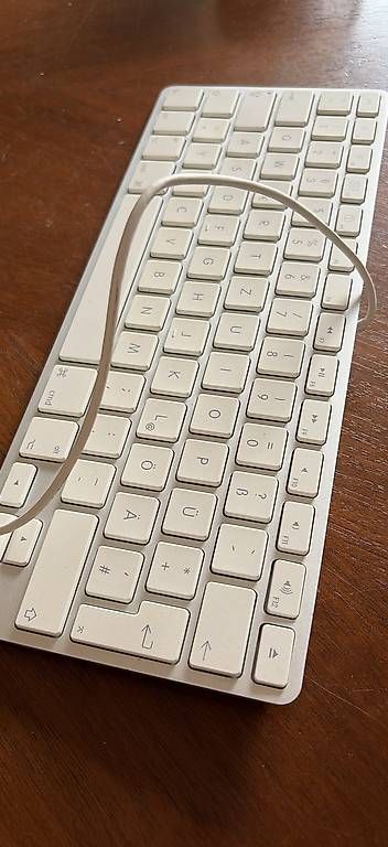 Claviers: Apple Tastatur, USB A, Keyboard – D'occasion à Zürich par Schneemond01 1