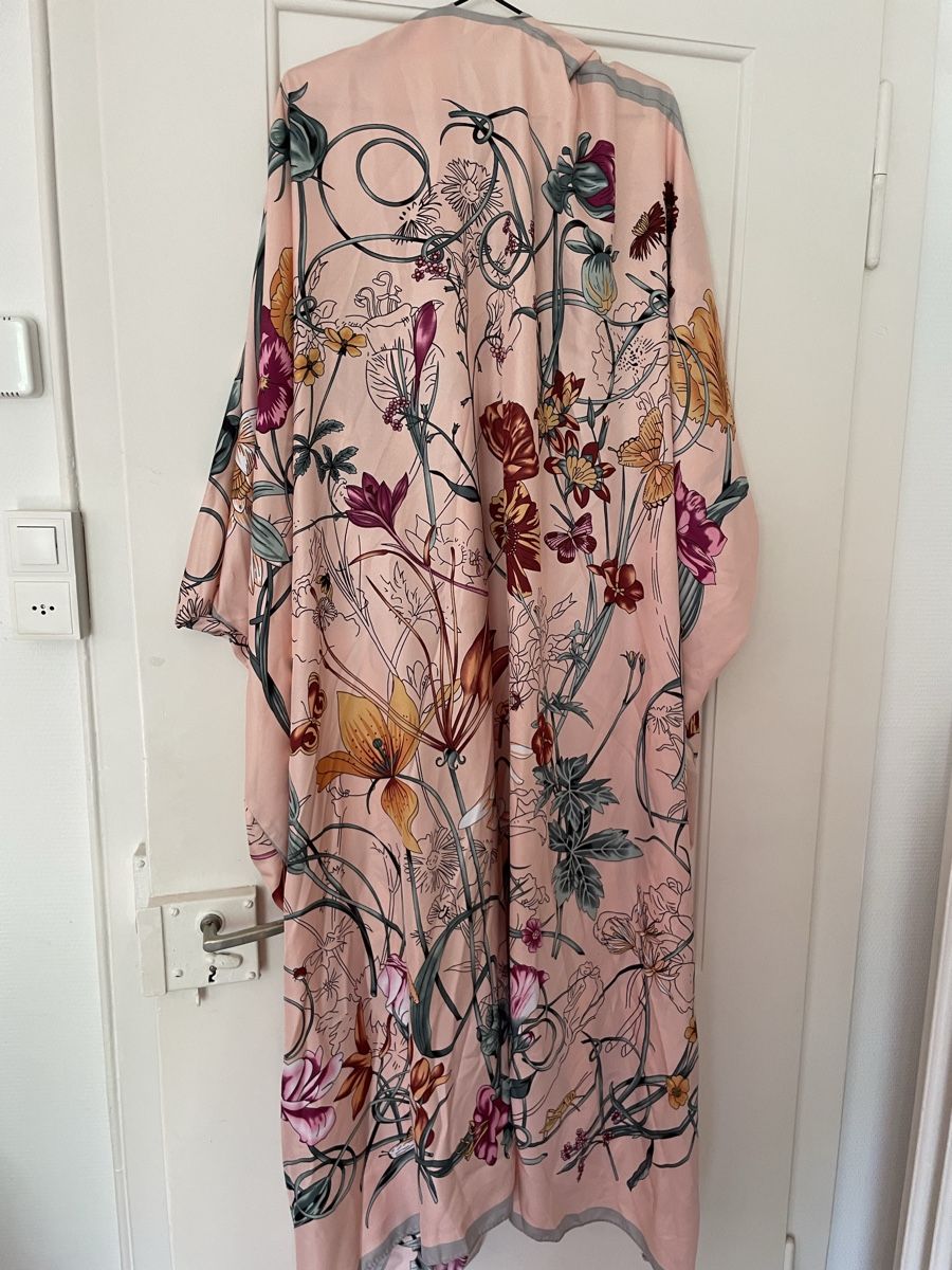 Kimono: Seiden Kimono Einzelstück – Nuovo (secondo la descrizione) da Zürich venduto da cosmic_mariposa