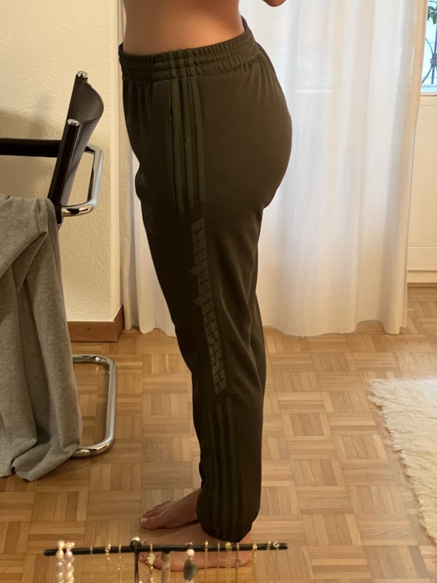 Adidas Pantaloni: Adidas Calabasas Jogginghose Gr. M – Usato da Zürich venduto da sop_xbd7 1