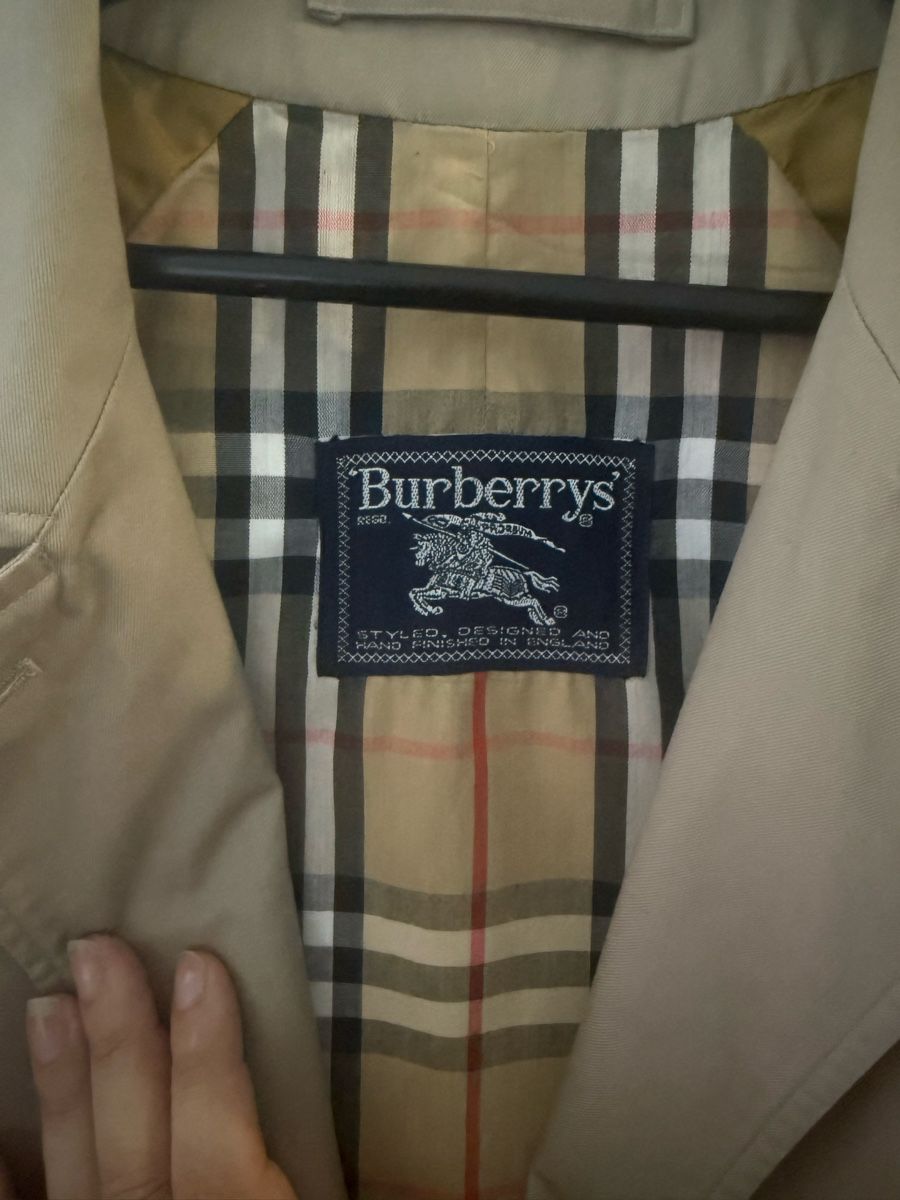 Burberry Manteaux: Paletot Burberry – Neuf (Voir description) à Payerne par aur_5qq7 2