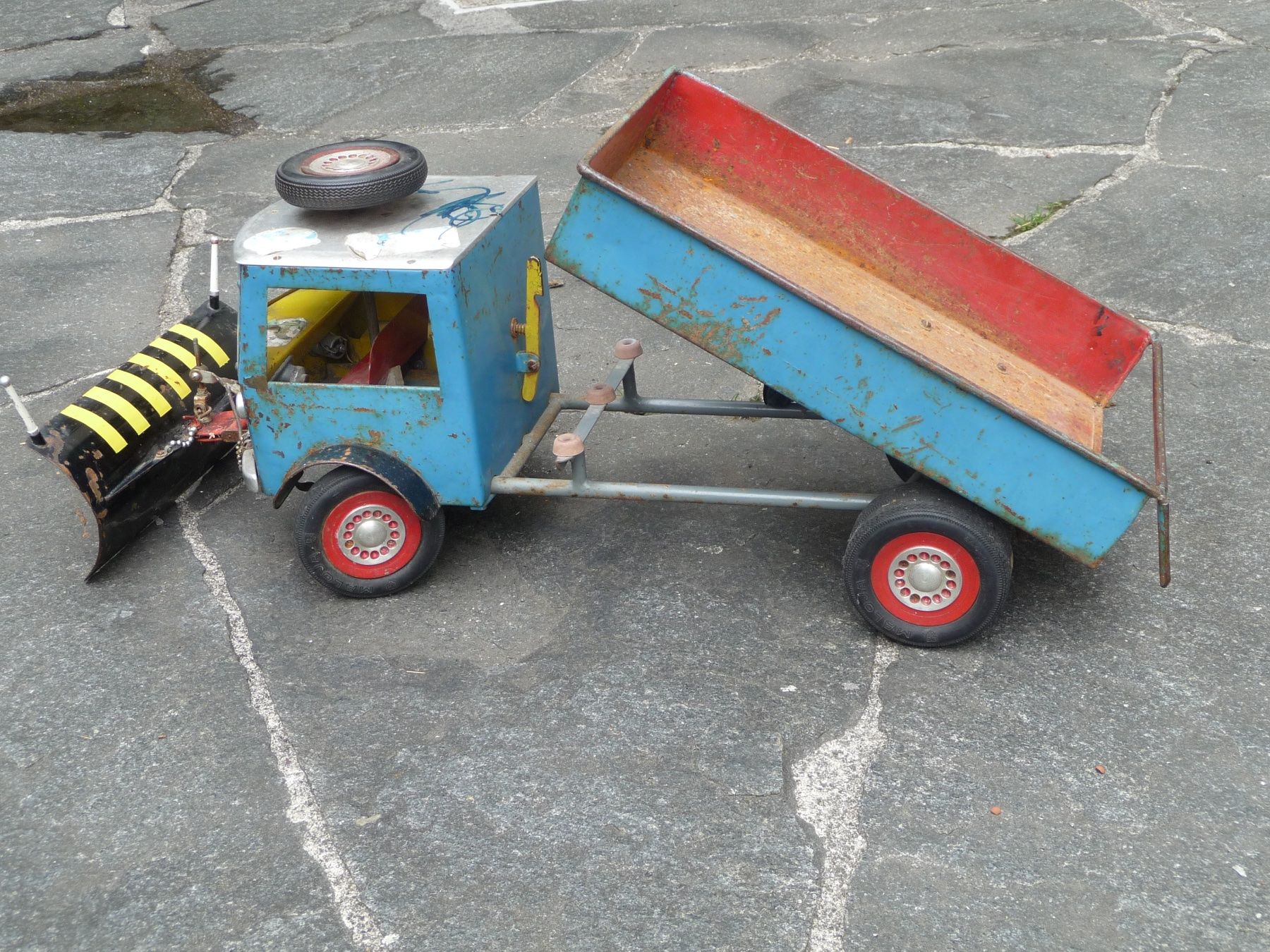 Giocattoli: Lastwagen, Spielzeug – Usato da Zürich venduto da Jutti 2