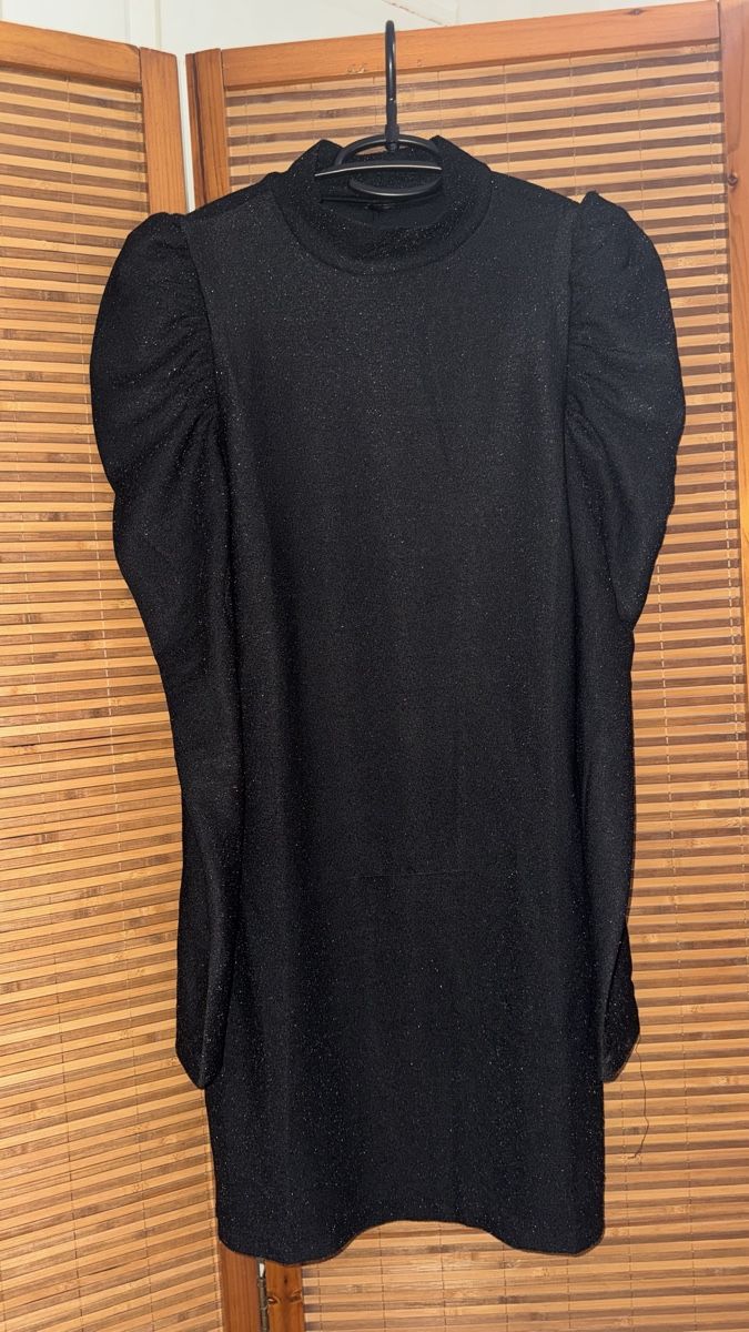 Vestiti: Festliches Bodycon Kleid, schw.glänzend – Usato da Gümligen venduto da morticiaaddams