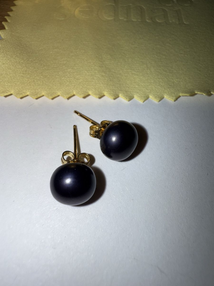 Orecchini pendenti & Orecchini a lobo: Elegante Ohrstecker mit dunklen Süsswasserperlen Perlen, neu – Nuovo e nell'imballaggio originale da Gstaad venduto da Kunst1996