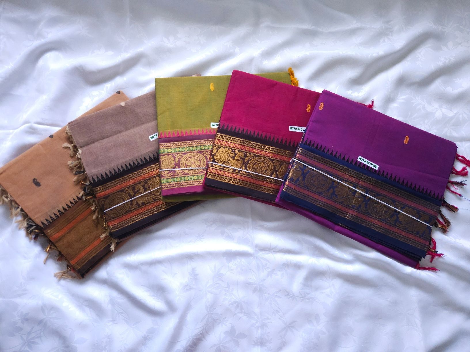 Tessuti: Kanchi cotton sarees – Nuovo e nell'imballaggio originale da Les Acacias venduto da minnie6