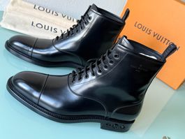 LOUIS VUITTON Voltaire Major Schwarz Boots Stiefel 43 NEU