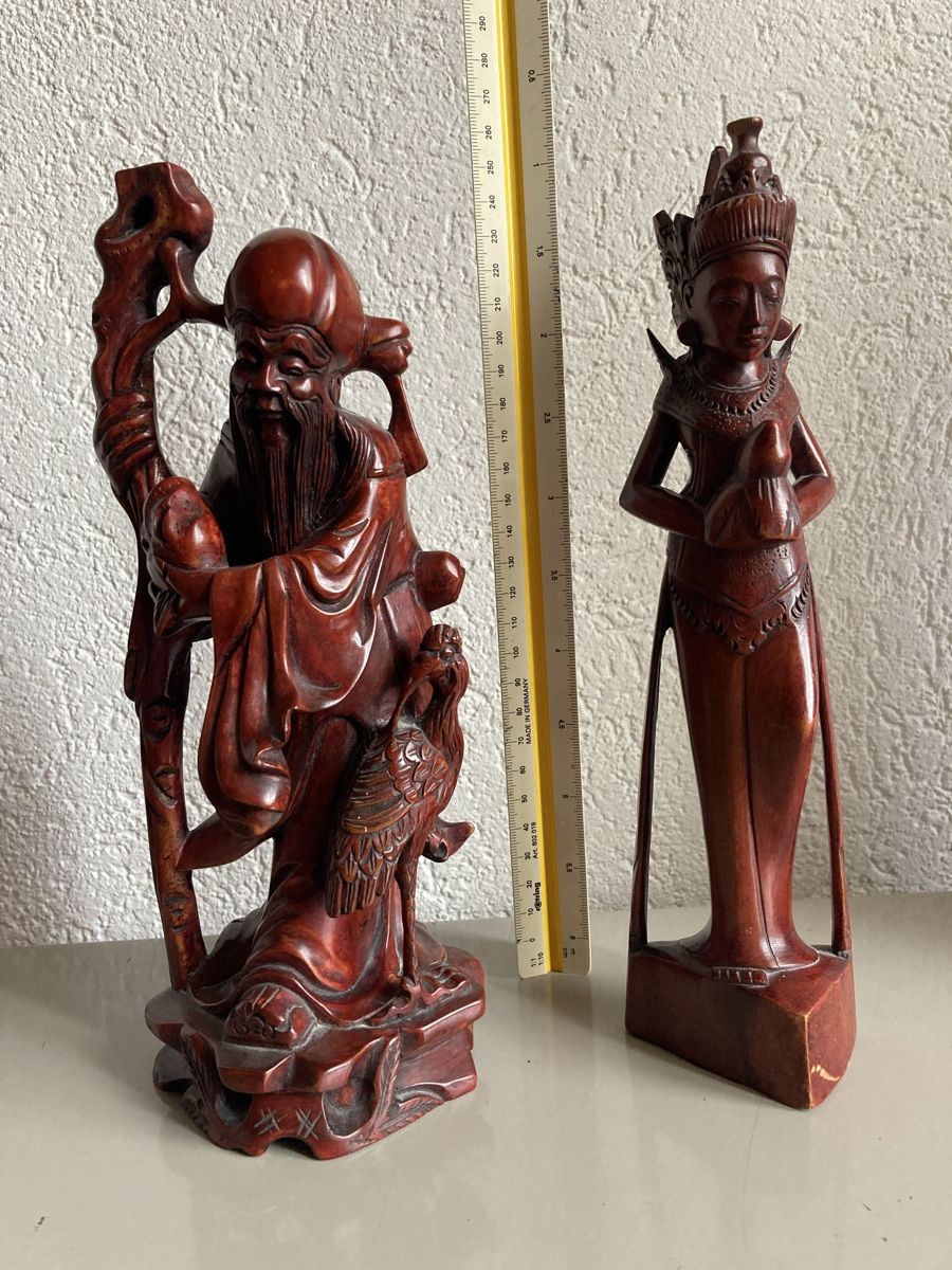 Statuette: 4 geschnitzte Figuren aus Holz – Usato da Hölstein venduto da Uhriella