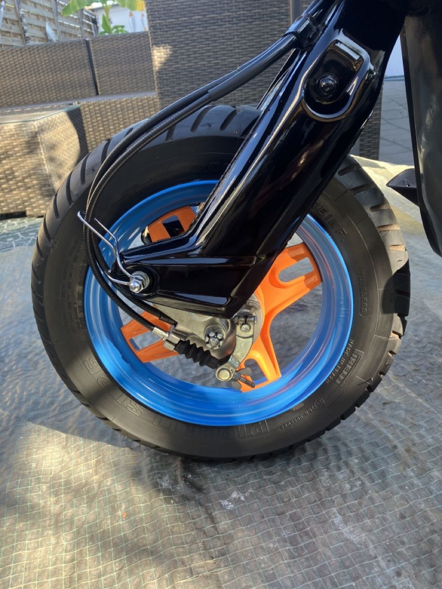 Yamaha Scooter: Retro Roller Yamaha 1985 mit Helm – Nuovo (secondo la descrizione) da Oberglatt ZH venduto da albarpitsch 3