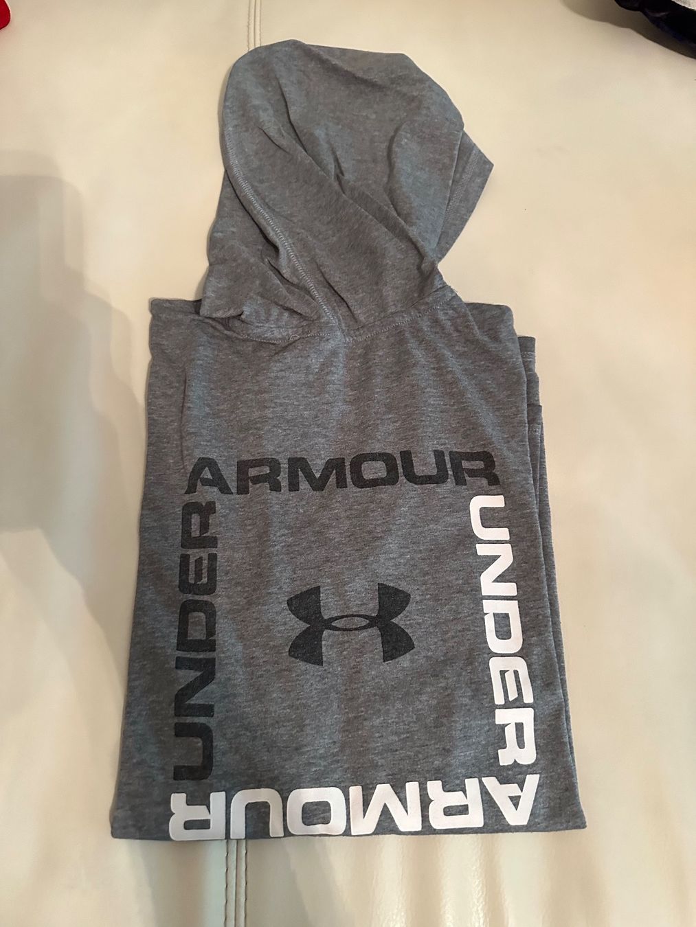 Maglioni & Felpe: Langarmshirt Under armour YLG JG G – Usato da Mauren venduto da SB1606