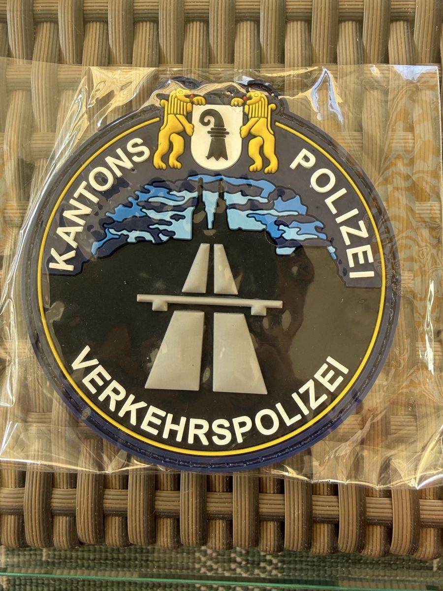 Placchette & Badge: Kantonspolizei Basel Stadt  Rubber VP – Nuovo e nell'imballaggio originale da Sisseln AG venduto da Daeha1