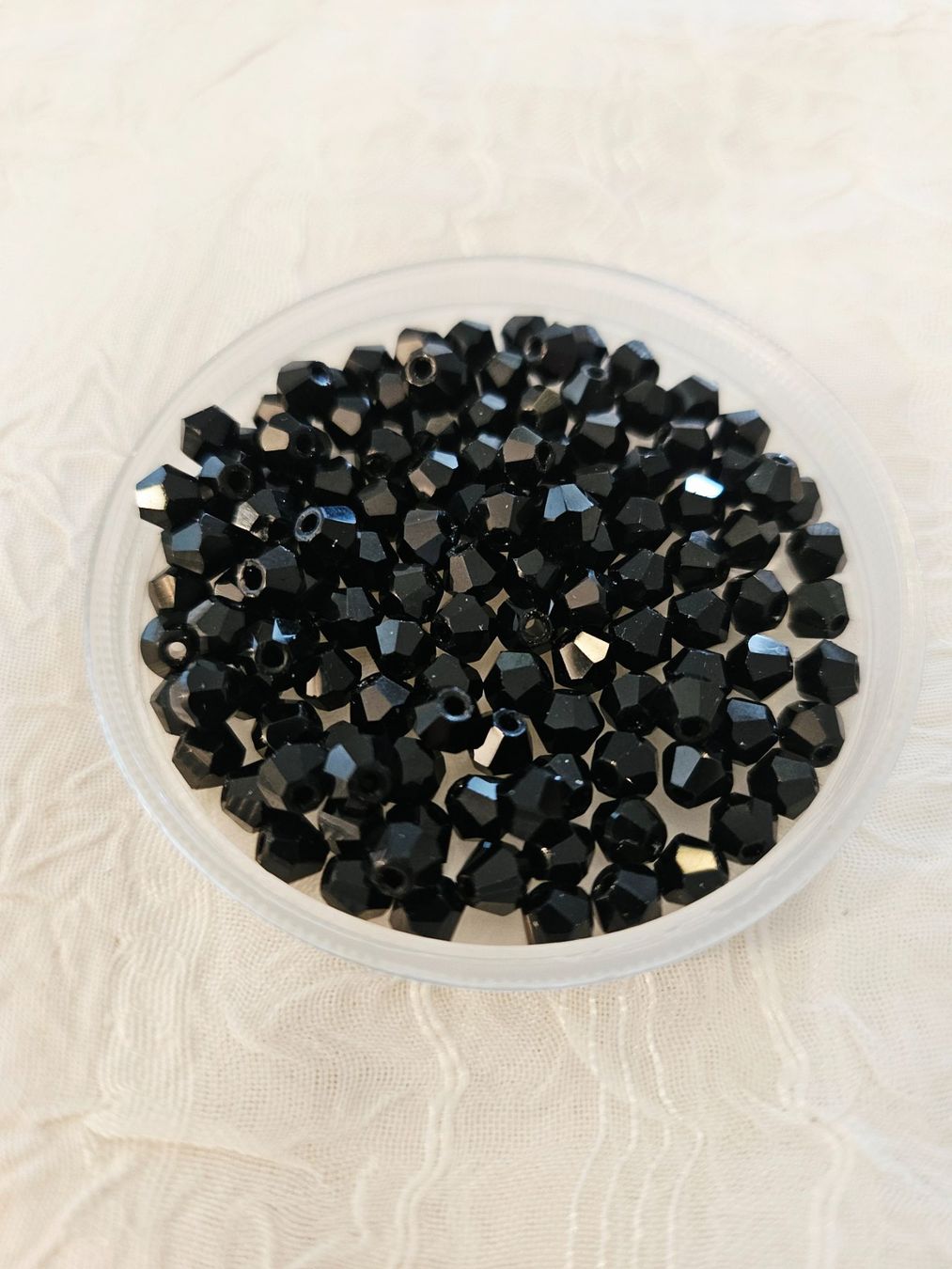 Perle (finte): Glasschliffperlen 4mm 125stk nr328 – Nuovo e nell'imballaggio originale da Dietikon venduto da Eleda