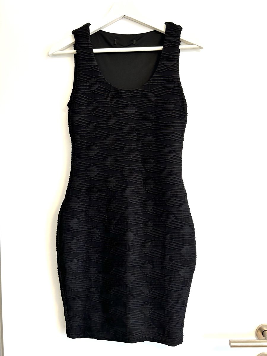 Vestiti: Elegantes, schwarzes Kleid – Usato da Rorschach venduto da fla_62jm