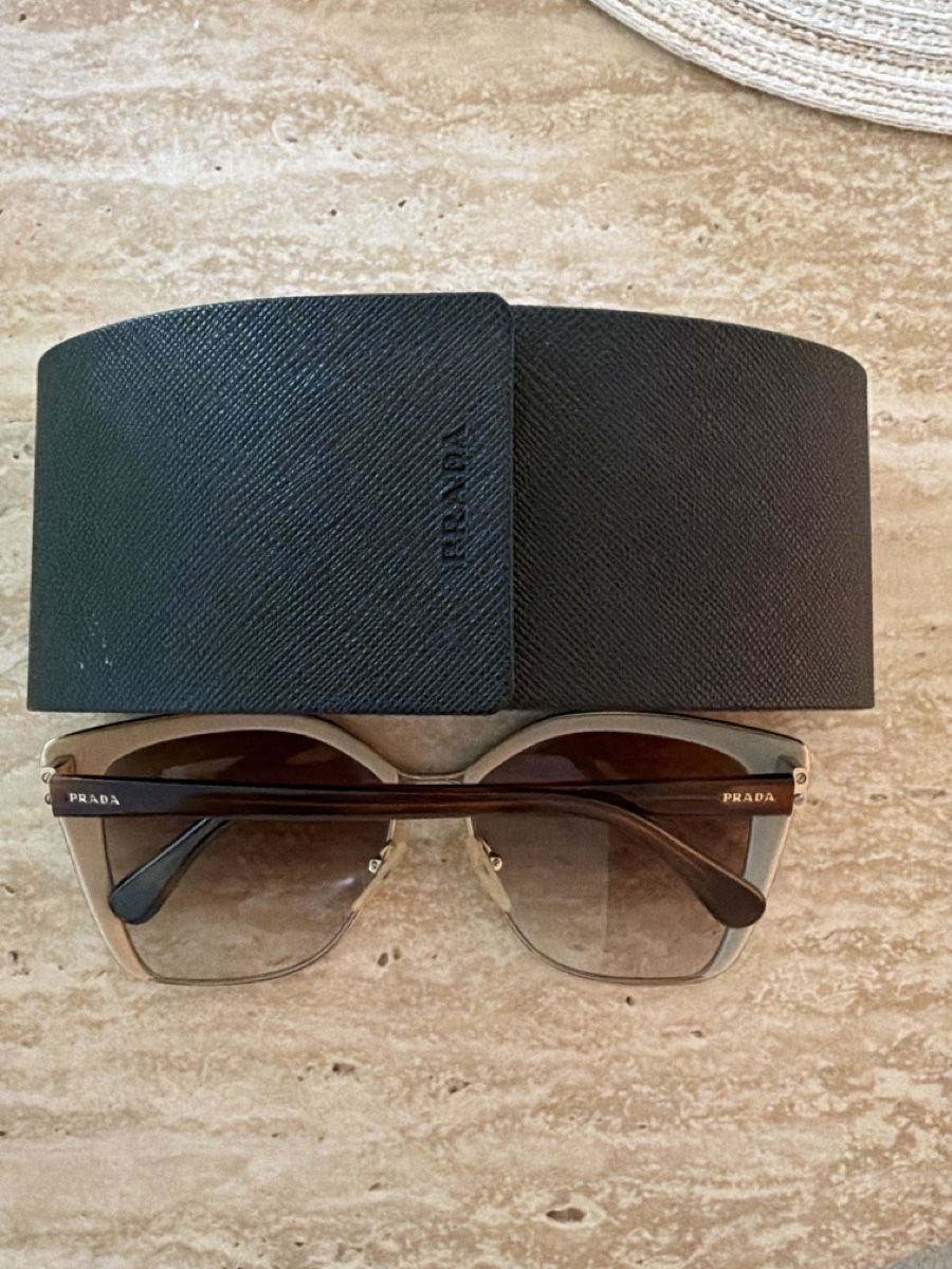 Prada Occhiali & Lenti: PRADA Sonnenbrille – Usato da Siebnen venduto da ker_zq7c
