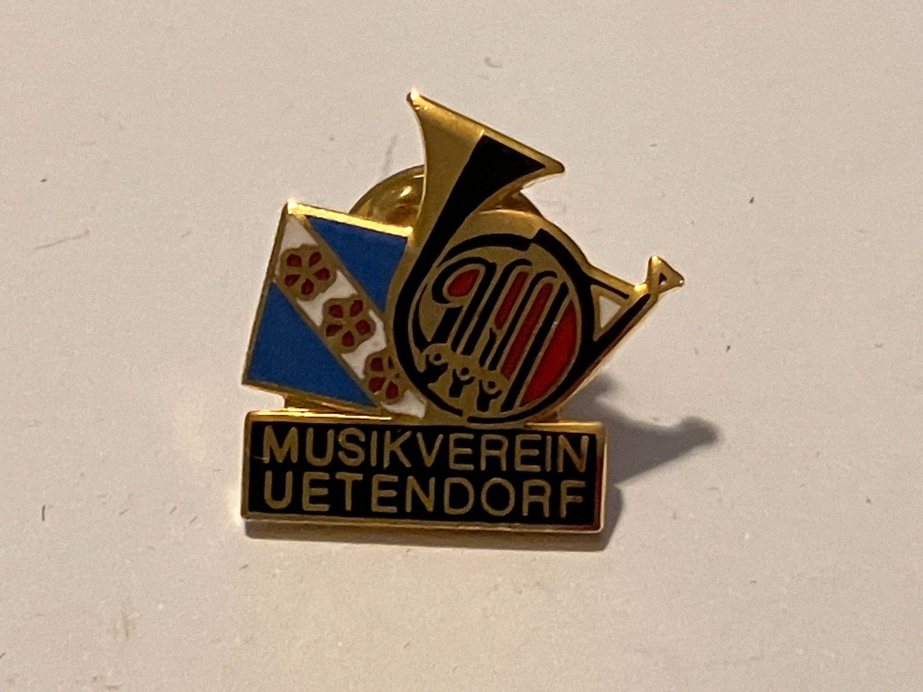 Placchette & Badge: 1 Pin Musikverein Uetendorf – Usato da Basel venduto da djwwpp