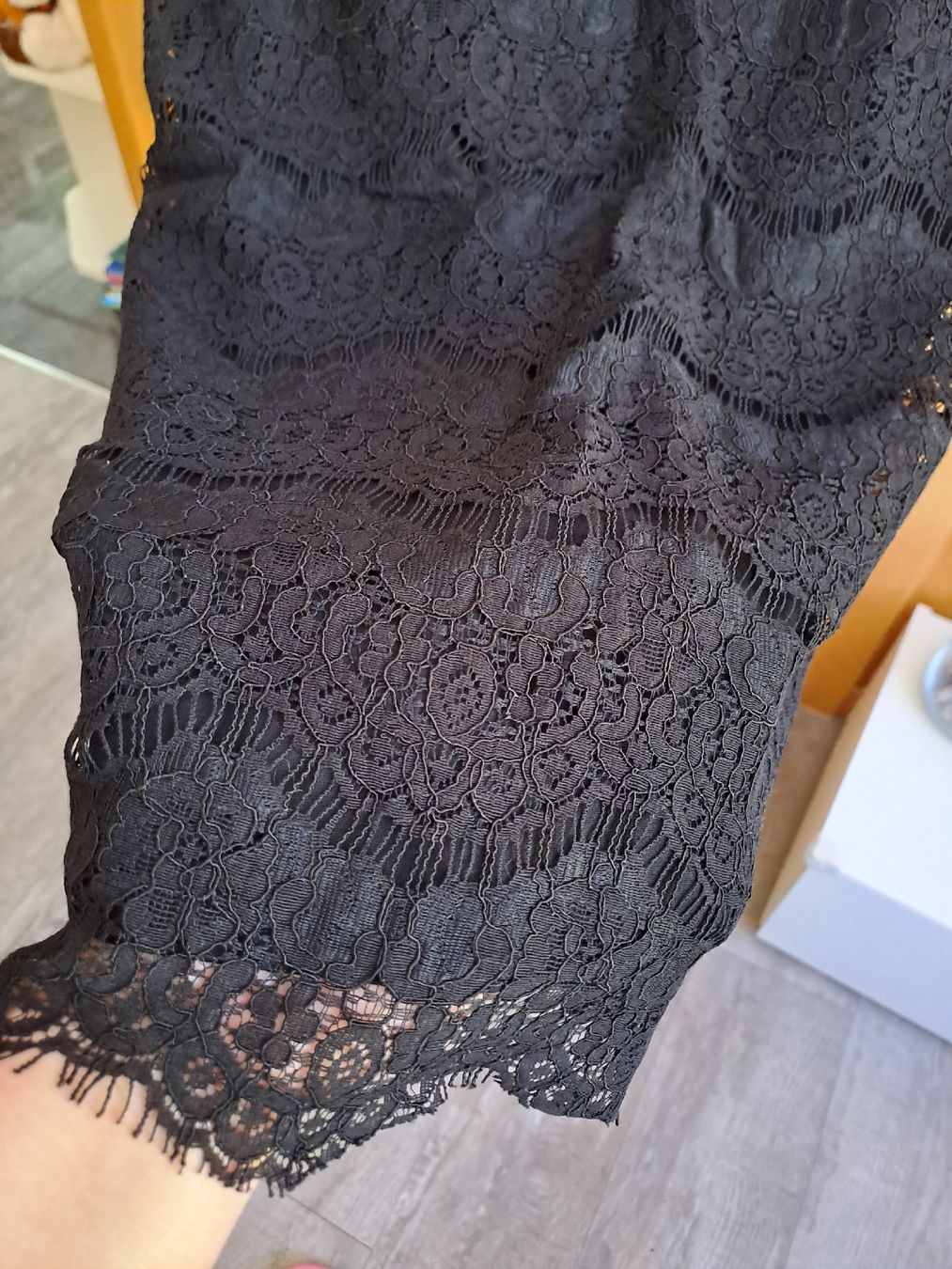 Jupes: Damen Rock schwarz Spitze Gr M – D'occasion à Rickenbach LU par bishiida 3