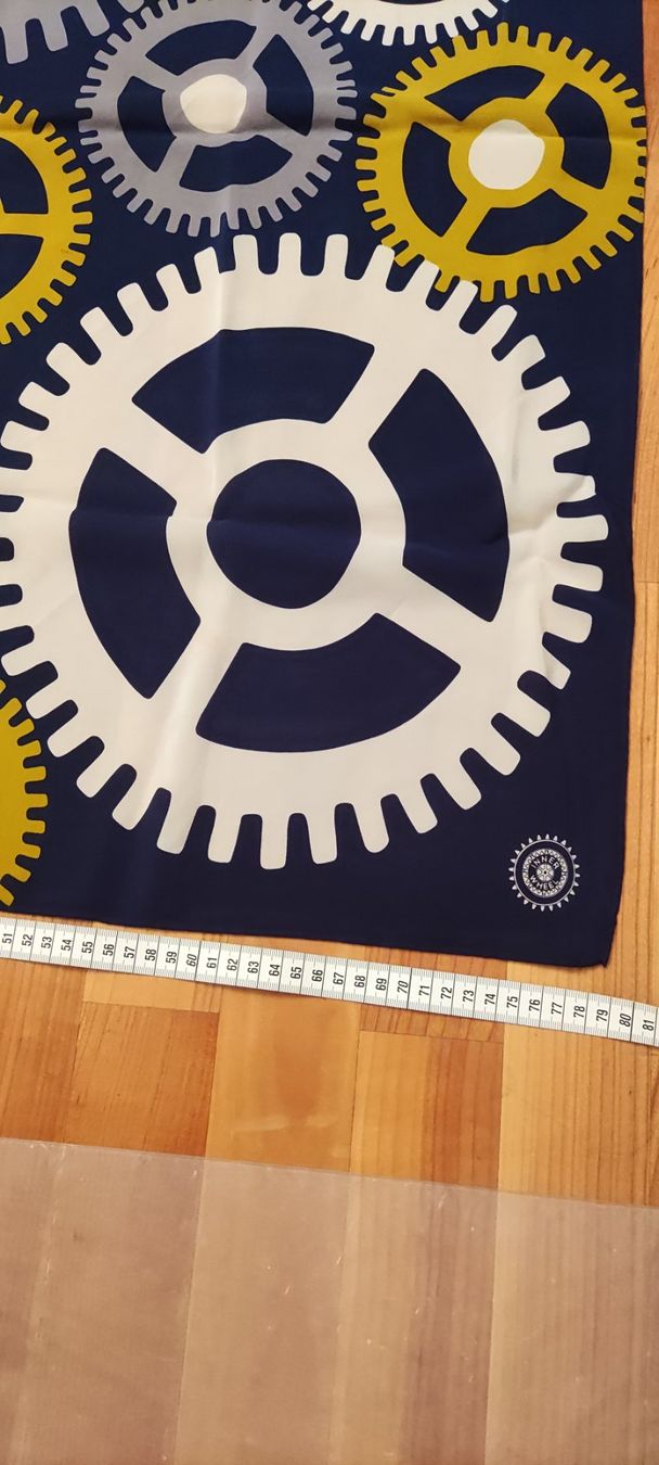 Foulard & Sciarpe: Rotary Inner Wheel Seidenfoulard Schal – Usato da Solothurn venduto da Csw1 5