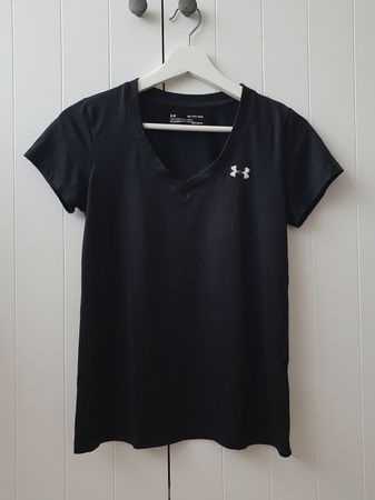 Under Armour Sportshirt schwarz XS/34
