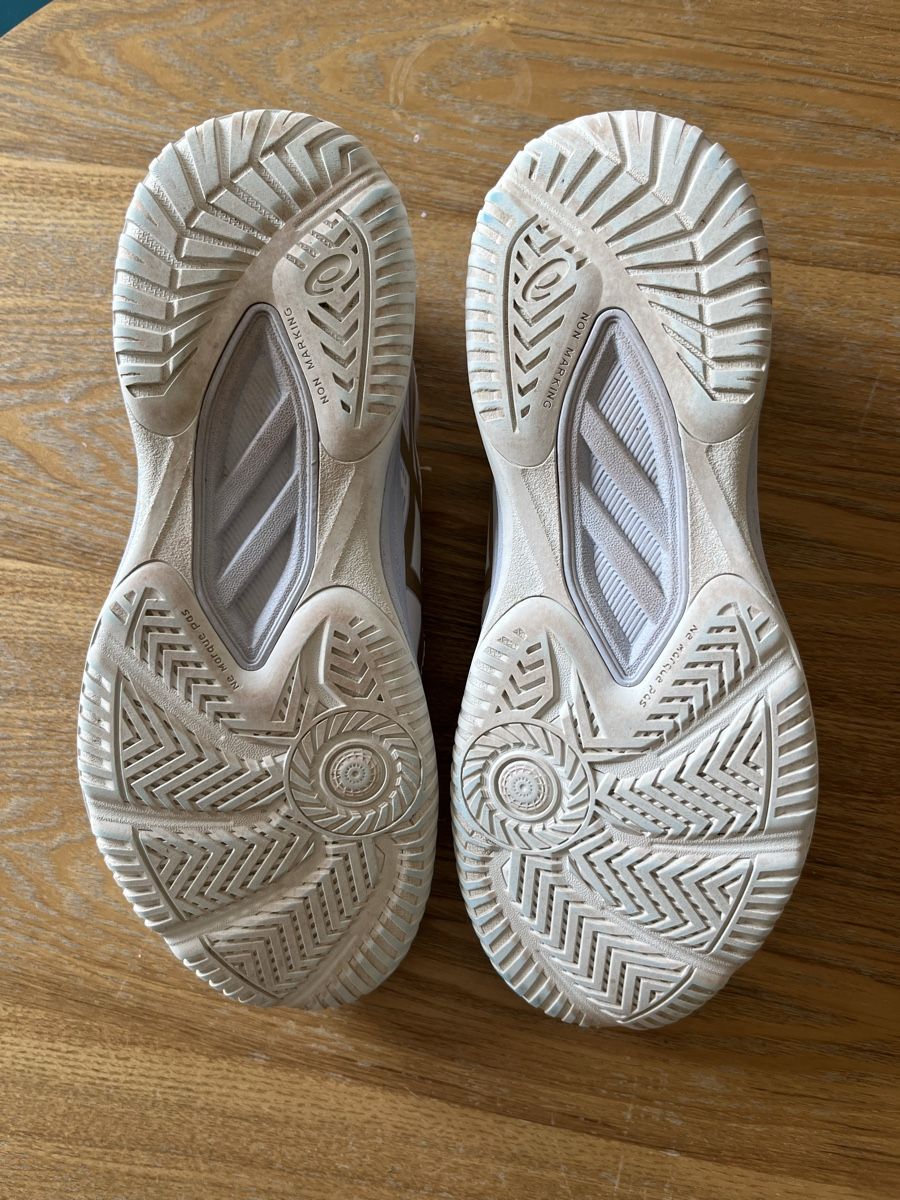 Scarpe da donna: Asics Damenschuhe weiss Grösse 40 – Usato da Riehen venduto da den_9s88 2