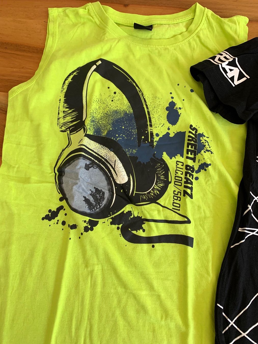 Camicie, T-shirt & Polo: Coole T-Shirts mega Print Gr. 158 / 164 – Usato da Meiringen venduto da Jackwashere 1