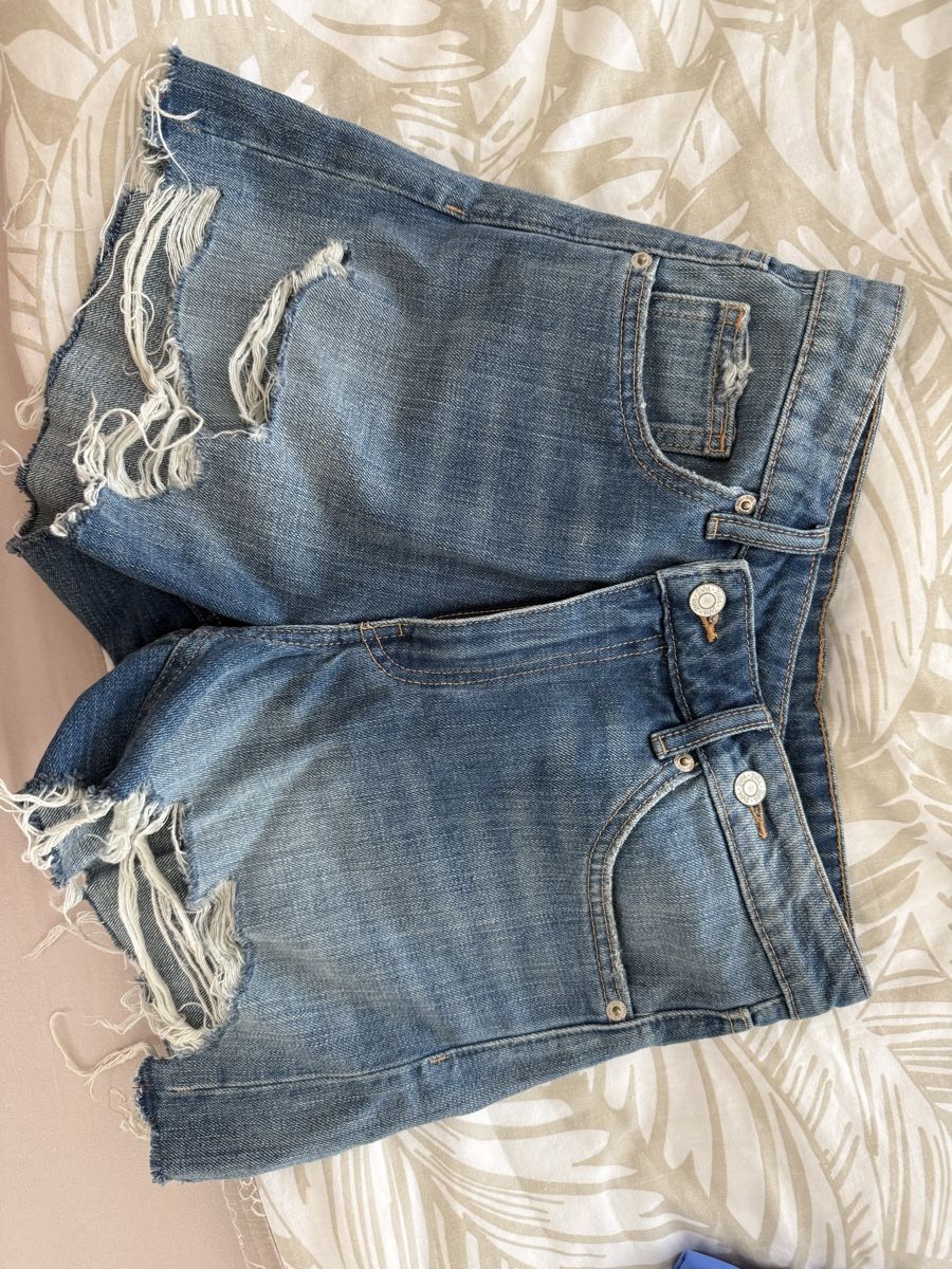 Zara Jeans: Zara jeansshorts – Neuf avec emballage d'origine à Zürich par Ivana.miloradovic