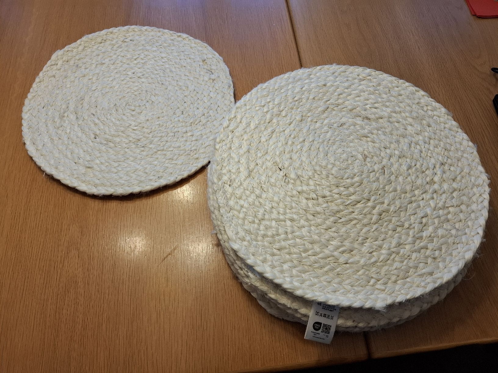 Set de table et chaises: Tischset aus Jute – Neuf (Voir description) à Bauma par sternlii24 1
