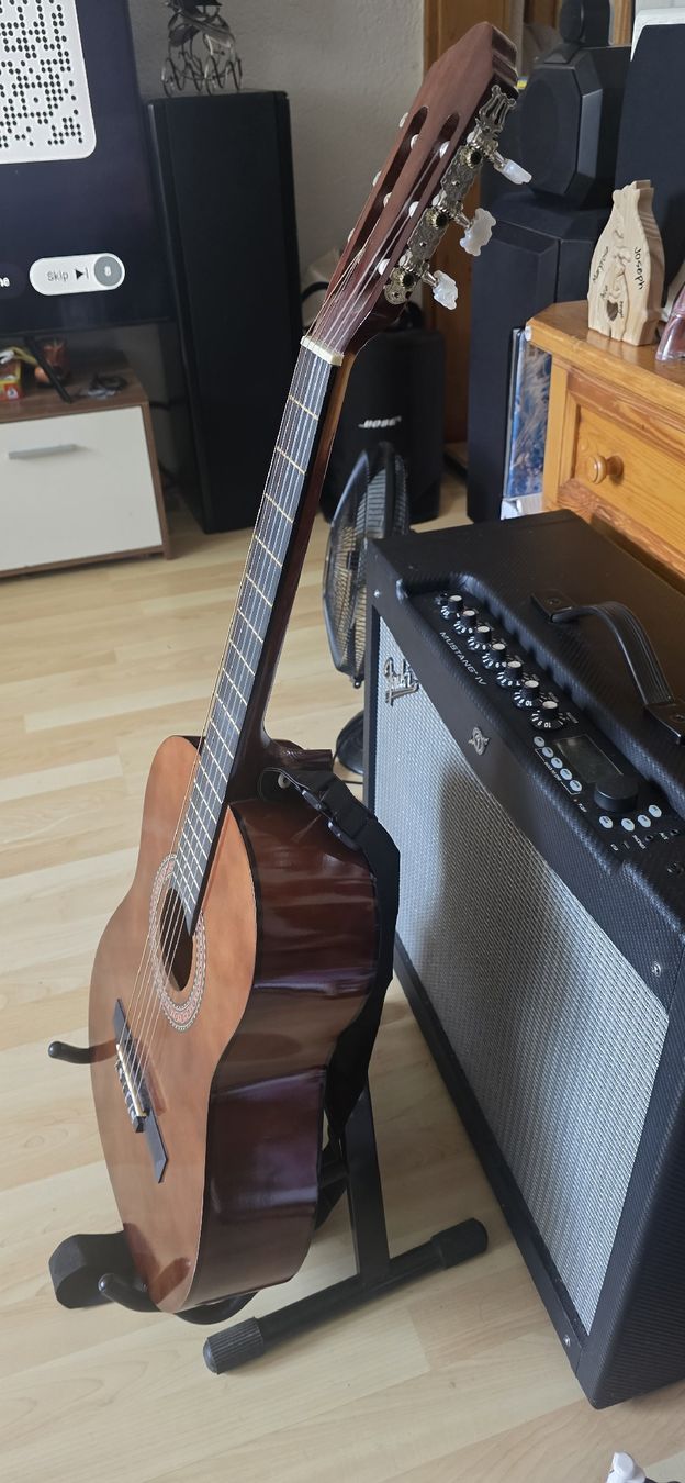 Instruments de musique: Classical guitar – D'occasion à Chur par ACE18