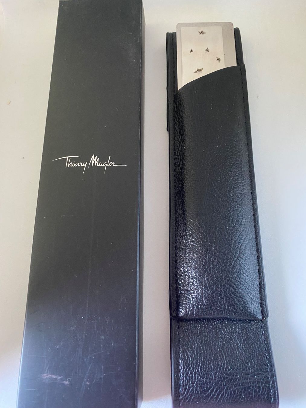 Autres collections & raretés: Marques pages Thierry Mugler – Neuf avec emballage d'origine à Bouveret par wes_7zll
