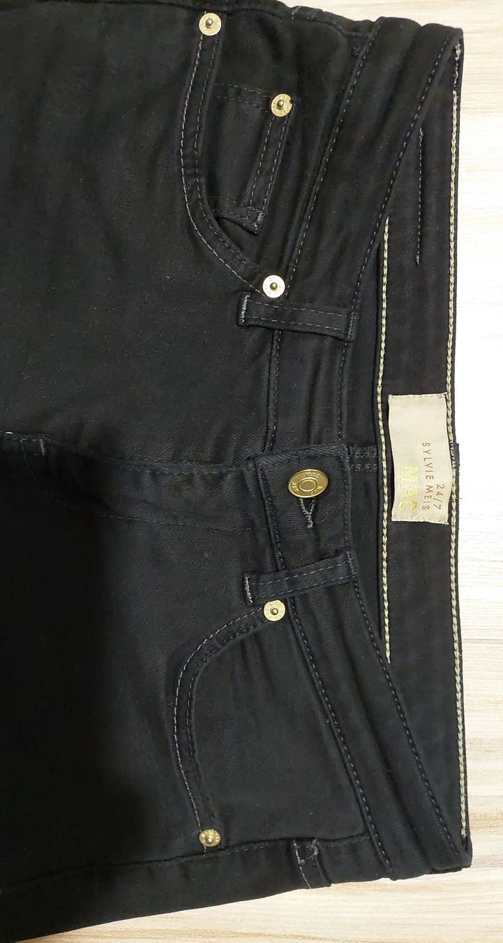 Jeans: Schwarze MAC Jeans Gr. 34 – Usato da Gwatt (Thun) venduto da Letzte-Chance-II 1