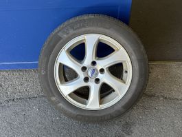 Volvo V40 CC 205/60 R16