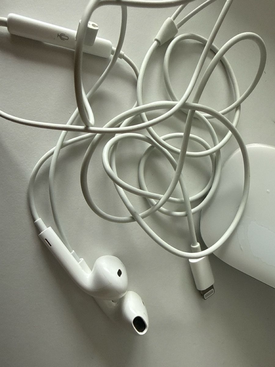 Apple Cuffie: Iphone Kopfhörer original (Kabel) neuwertig – Nuovo (secondo la descrizione) da stüsslingen venduto da Aless14