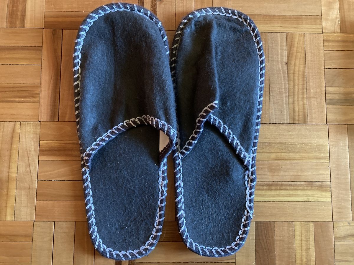 Herrenschuhe: Chaussons pour toute la famille – Gebraucht aus Ardon von hel_2sxp 4