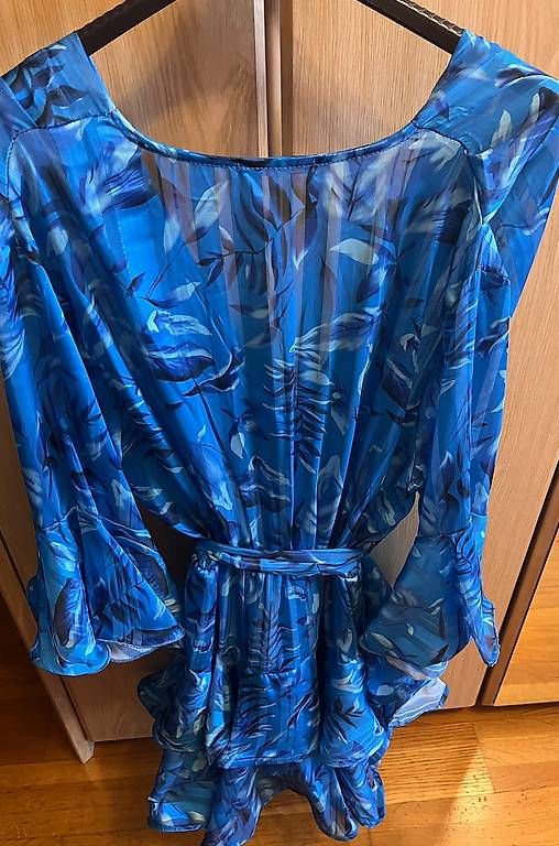 Vestiti: Vendo abito corto blu – Usato da Jona venduto da sen_vd8v 2