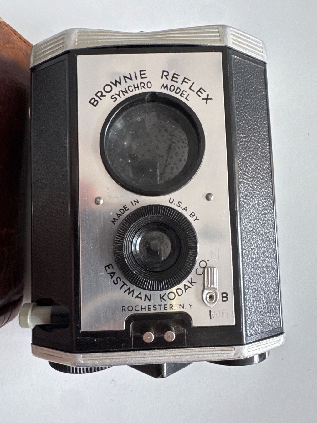 Kodak Kamera: Seltene Kodak Brownie Reflex Synchro Kamera mit Ledertasche – Gebraucht aus Dietlikon von HighspeedUmzug 1