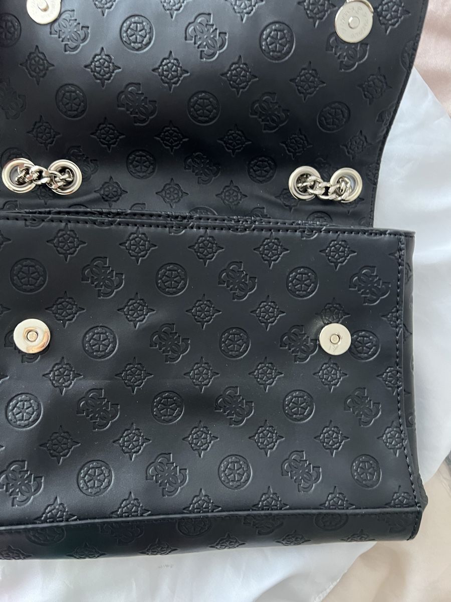 Sacs femmes: Guess Tasche  – D'occasion à Basel par Tristac 3