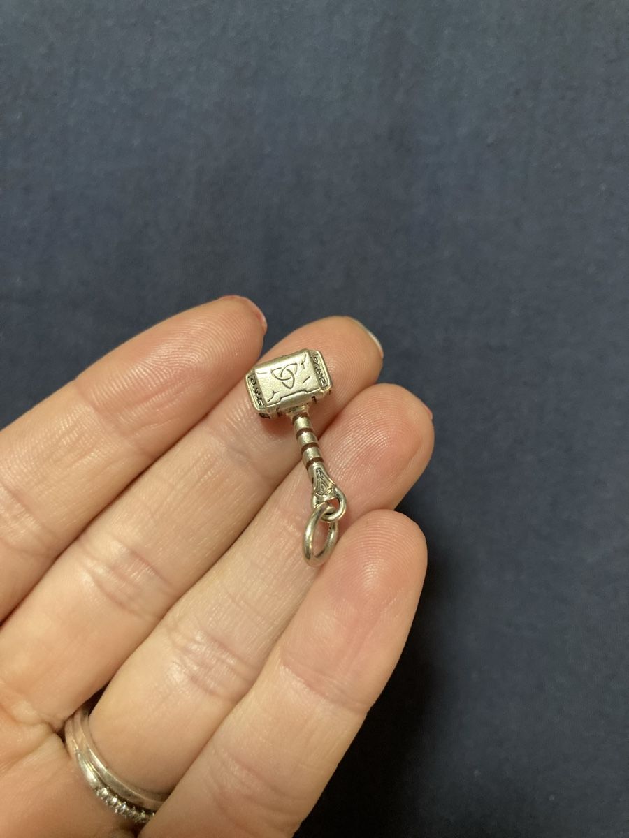 Pandora Ciondoli: Pandora Marvel Thor‘s Hammer Charm – Nuovo (secondo la descrizione) da Zürich venduto da biinsgii