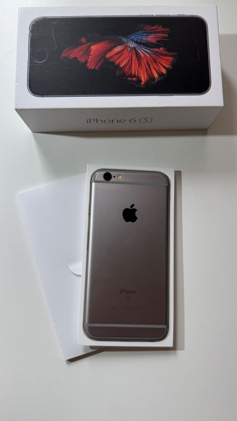Apple Telefoni cellulari / Smartphones: iPhone 6s, Top Zustand, Space Grau, 32 GB – Usato da Luzern venduto da Ecila007 1