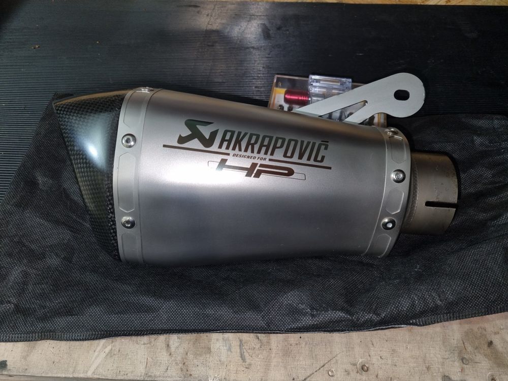 Akrapovic store hp s1000r