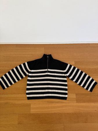 Oversized Streifenpullover mit Reißverschluss