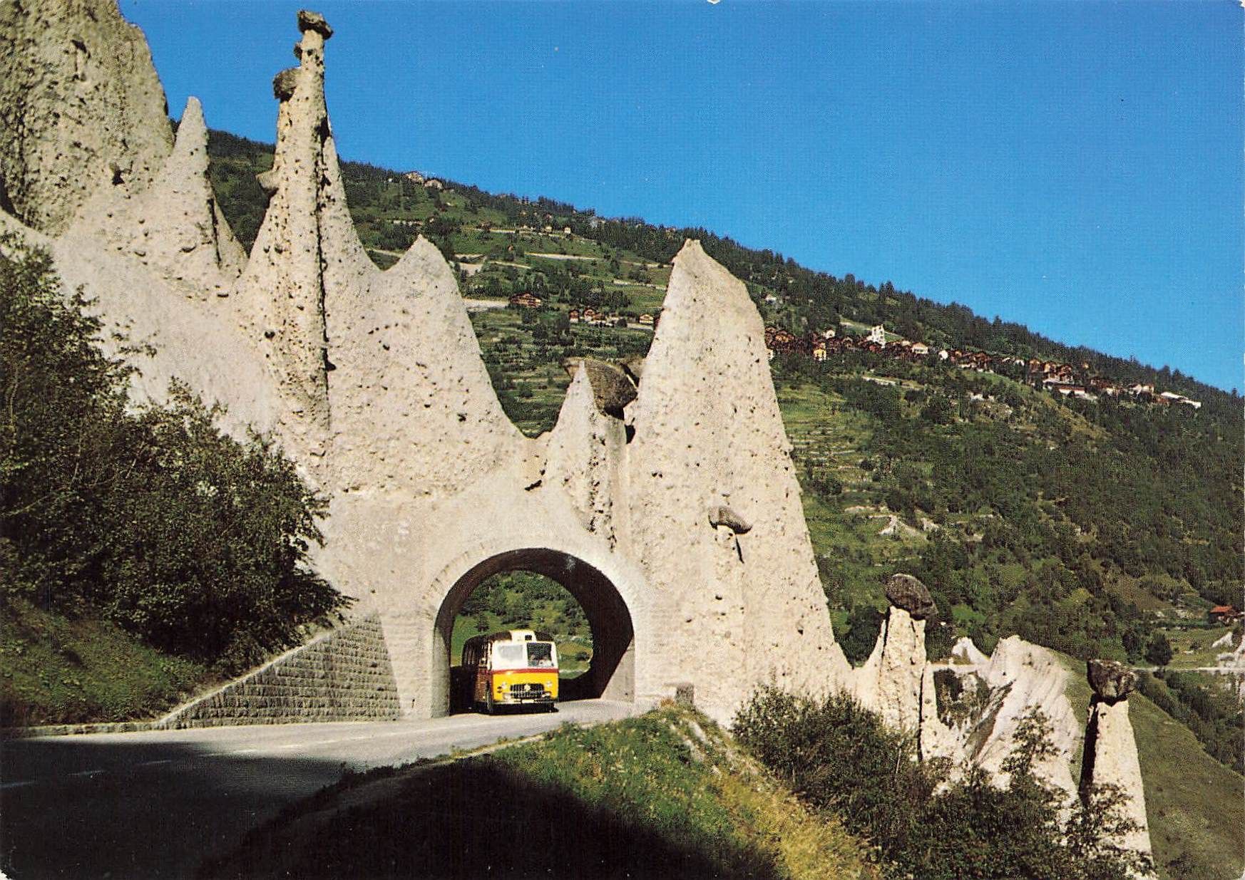 Cartoline postali: Pyramides euseigne et village heremence val herens Postbus – Usato da Biasca venduto da Blenio71