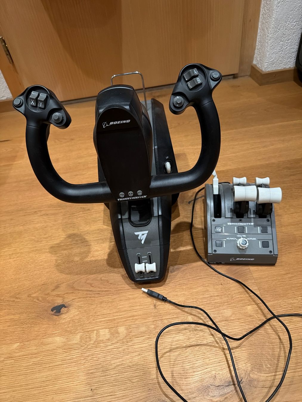 Thrustmaster Controller: Thrustmaster TCA Yoke Boeing Edition MSFS – Gebraucht aus Gross von fips344 3