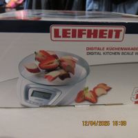 Leifheit Digitale Küchenwaage mit Glas - Neu