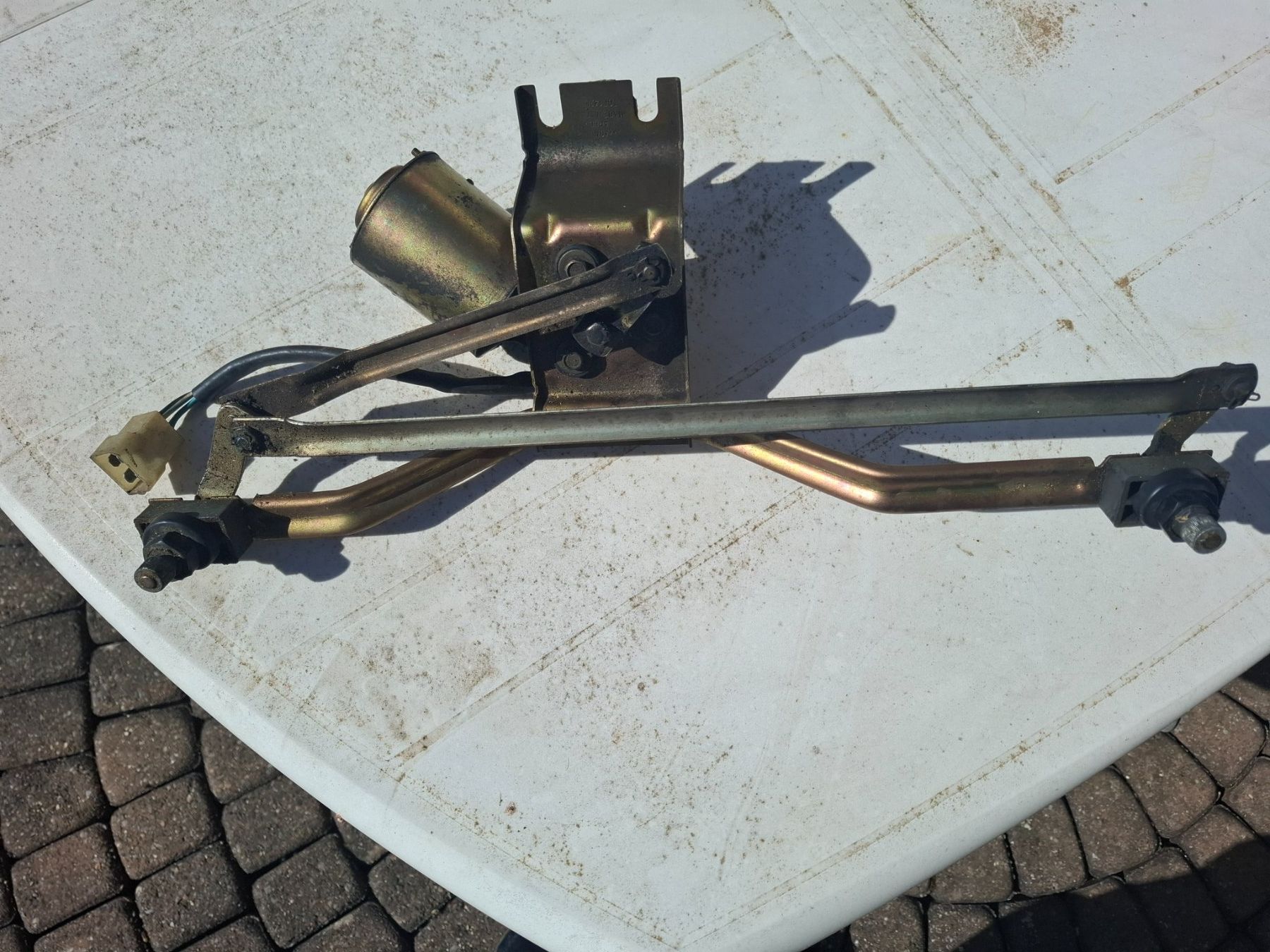 Alle Autoersatzteile: Fiat 127,  903ccm, Scheibenwischer-Motor + Gestänge, 1976 – Gebraucht aus schwarzenburg von mm07