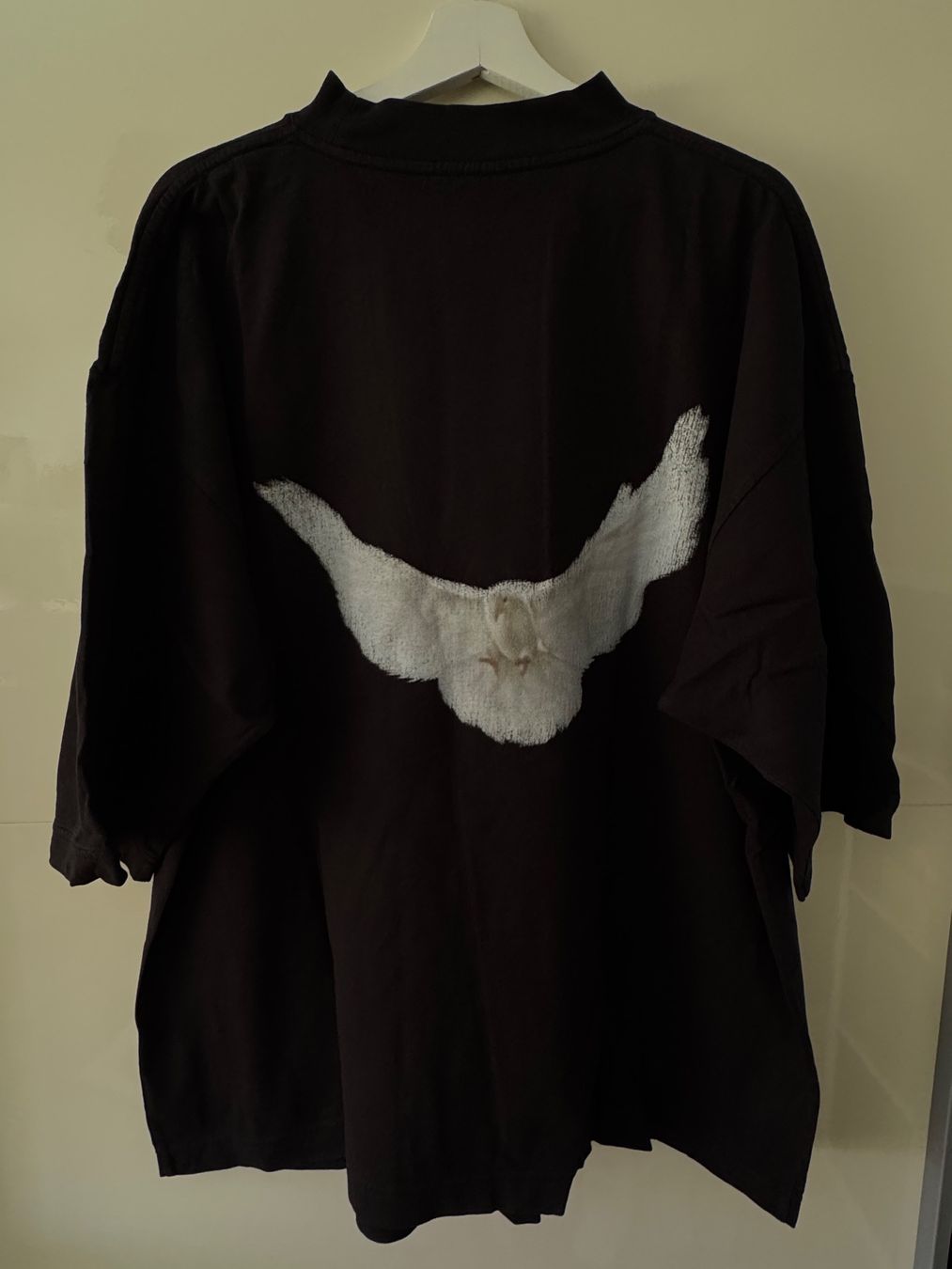 Gap T-Shirts: GAP x Yeezy Dove T-Shirt – Neu (gemäss Beschreibung) aus Nürensdorf von gla_5tjl 1