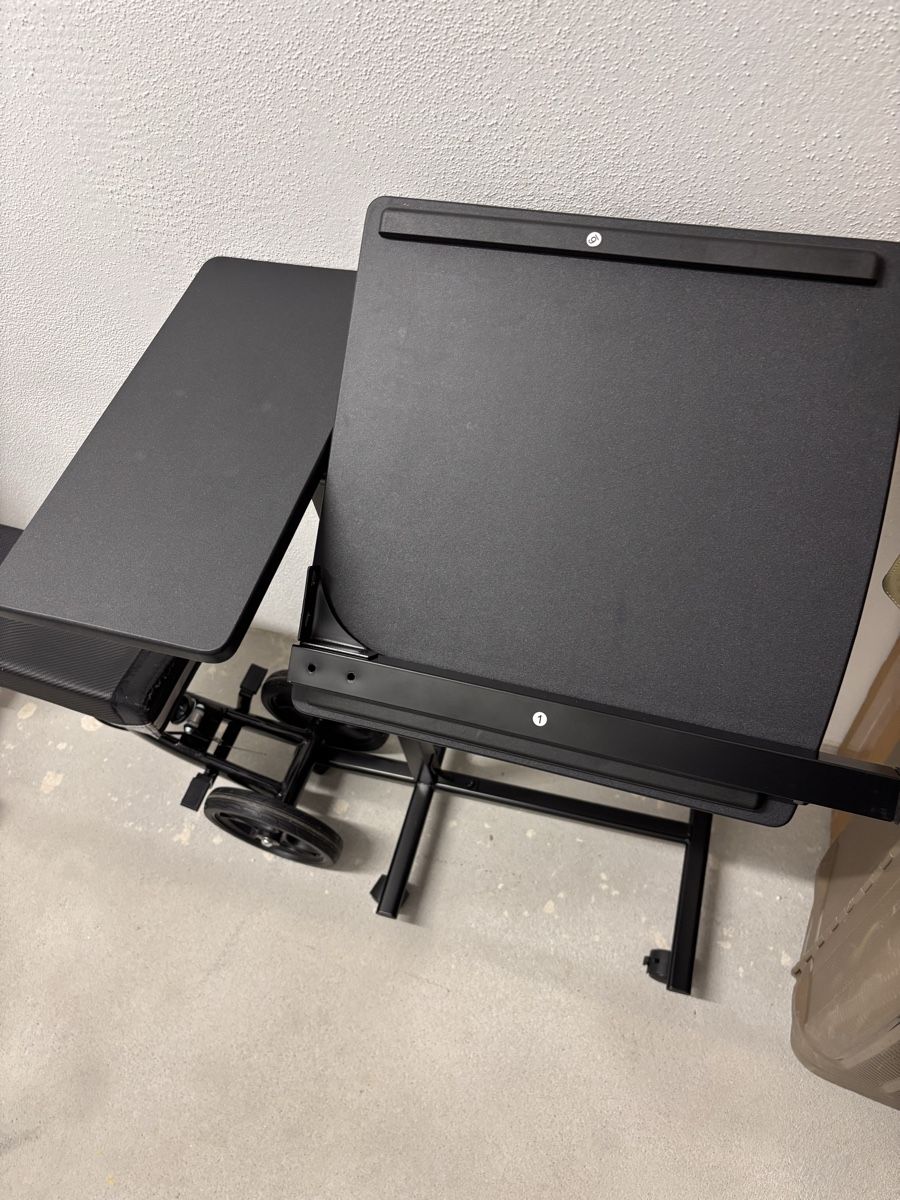 Tavoli: Adjustable Laptop Table with Wheels Black 61x40 cm – Nuovo (secondo la descrizione) da Derendingen venduto da cc_229 5