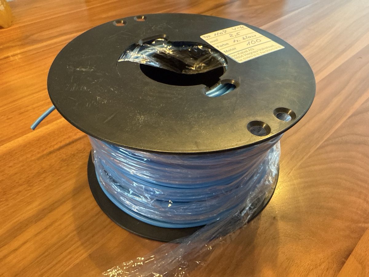 Cavi: Kabel Rolle H07 V-K, 2.5mm2, hellblau, 100m – Nuovo (secondo la descrizione) da Pfäffikon ZH venduto da Fruchtsaft