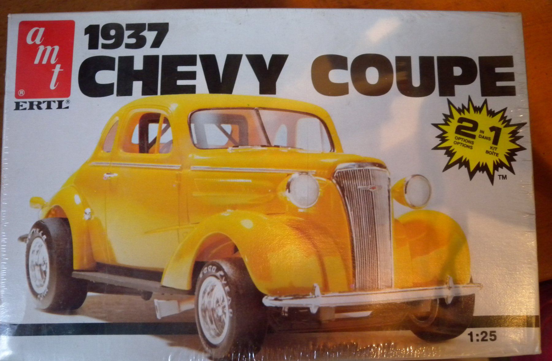 AMT/ERTL Modellautos: AMT 1937 Chevy Coupe Modellbausatz 1:25 – Neu und originalverpackt aus Hauenstein von Danbach