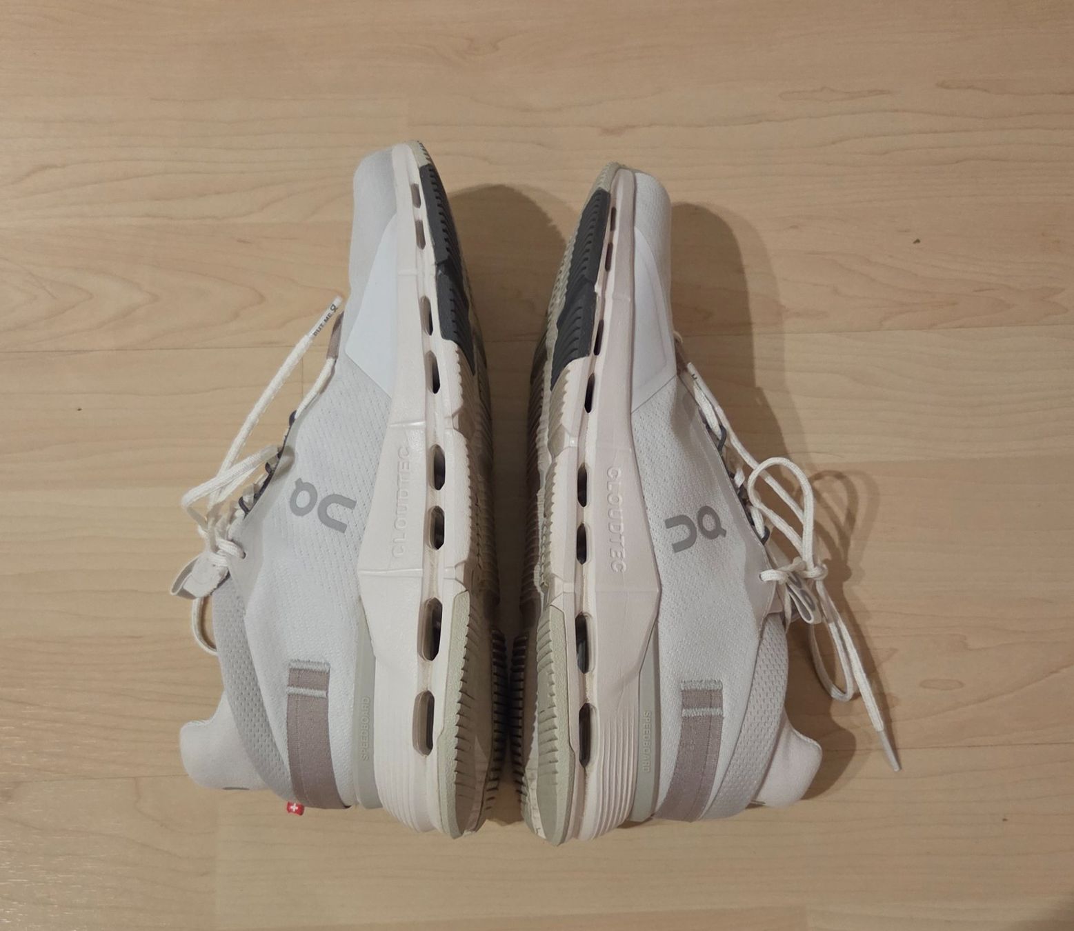 On Damenschuhe: ON-Sneaker "Cloudnova 2" (Grösse 40.5) – Gebraucht aus Zürich von wile_coyote 2