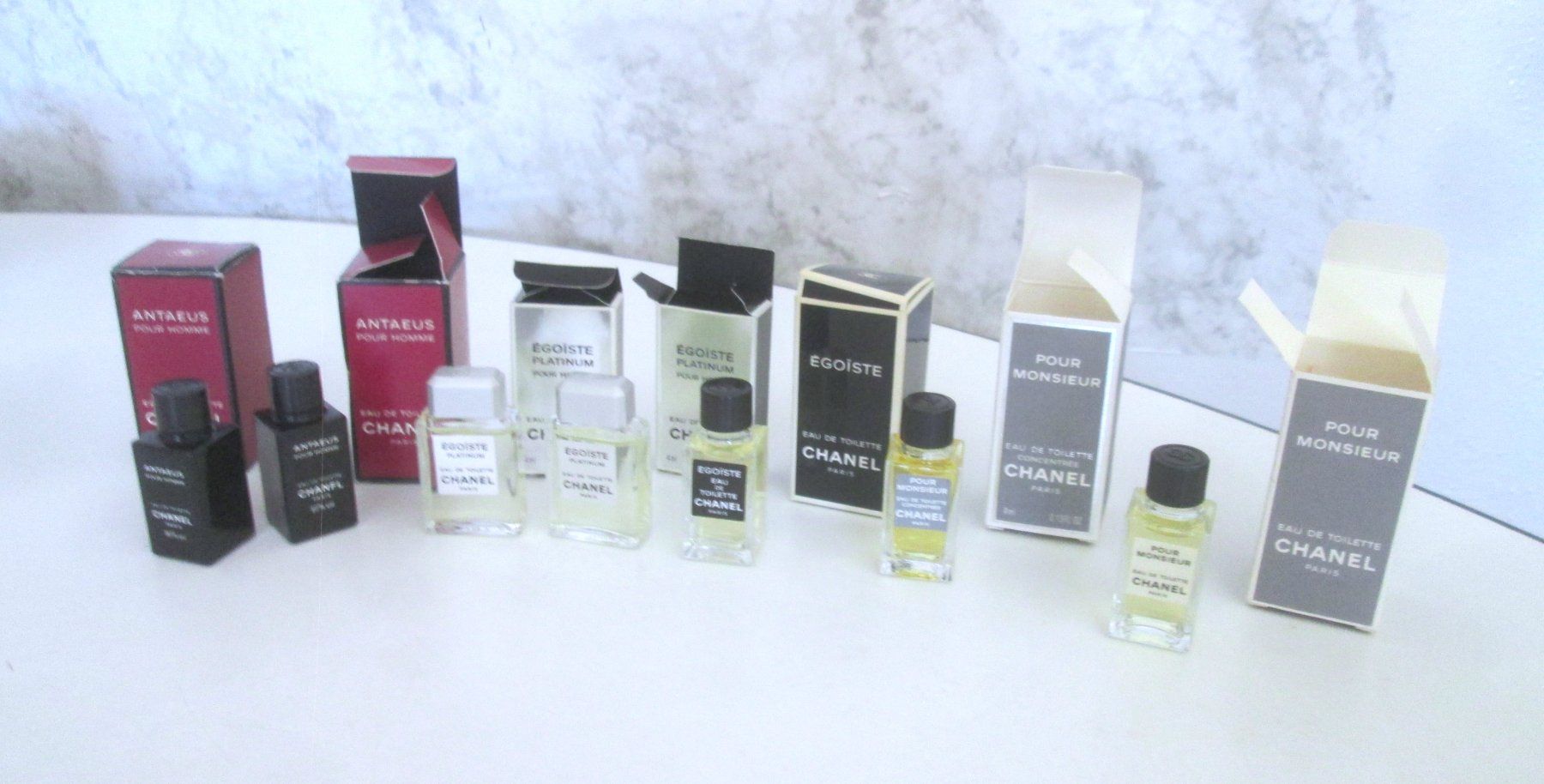 Chanel Parfums & Eau de Toilette: 7 neue Chanel Edt Mini-Parfums, 4 ml – D'occasion à Sementina par babucia