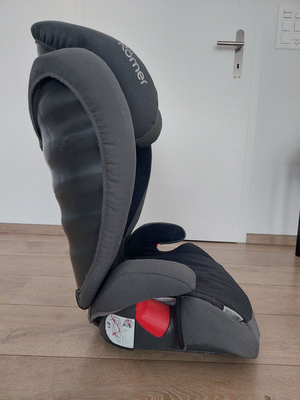 Britax Römer Seggiolini per auto: Kinderautositz – Usato da Flühli LU venduto da Bikeboy2 3