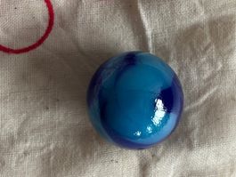 Glasmurmel (verschiedene Blautöne/ 20mm / Glasi Hergiswil)