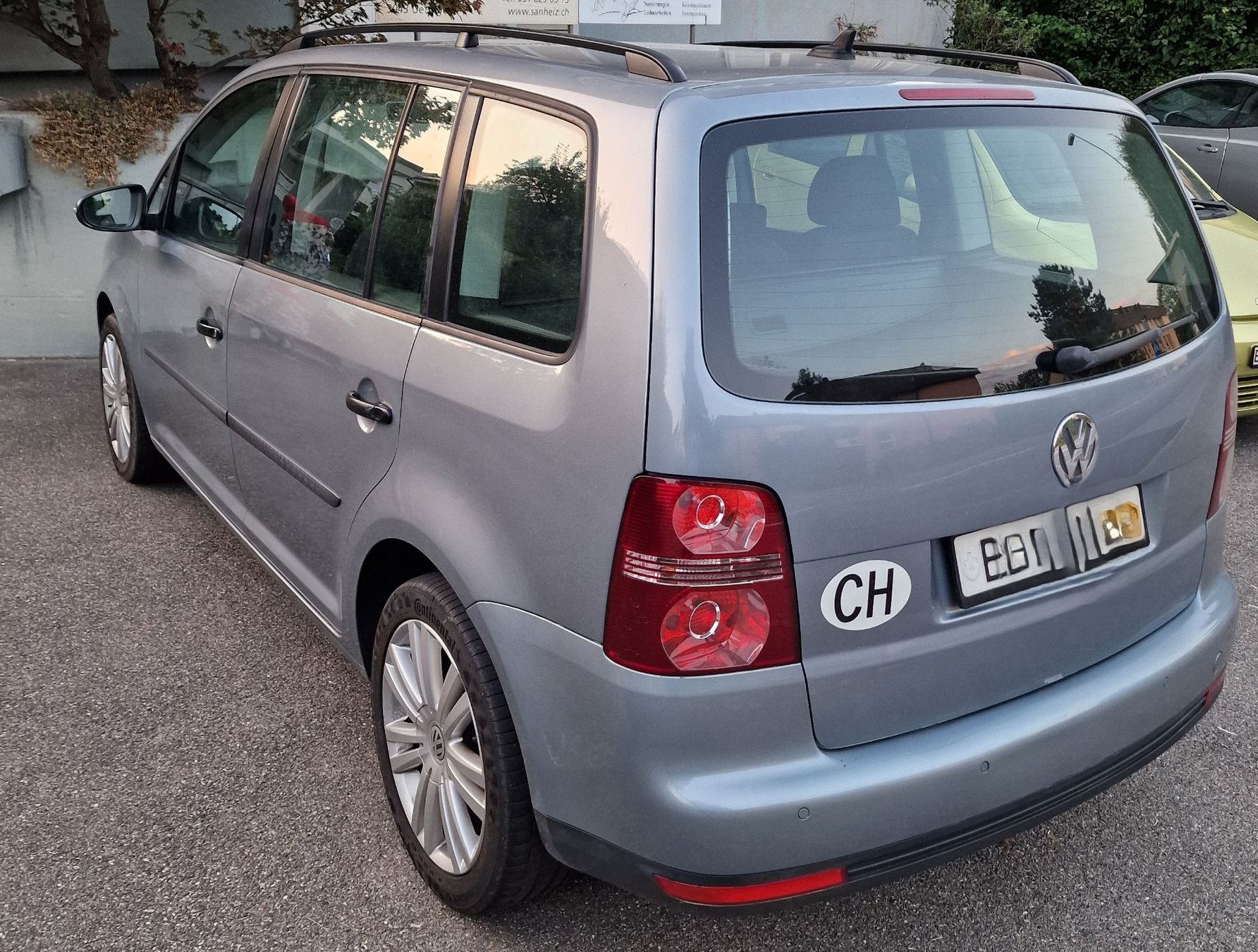 VW Touran 1.9 TDI Automat Model 2010 (Gebraucht) in Uettligen für CHF ...